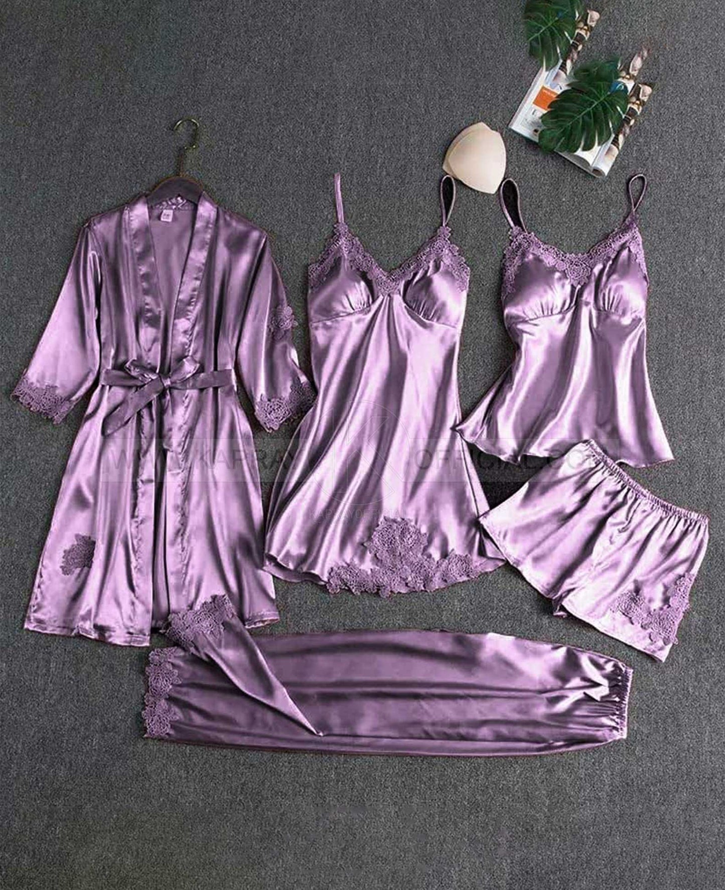 Fancy 5-Piece Nighty