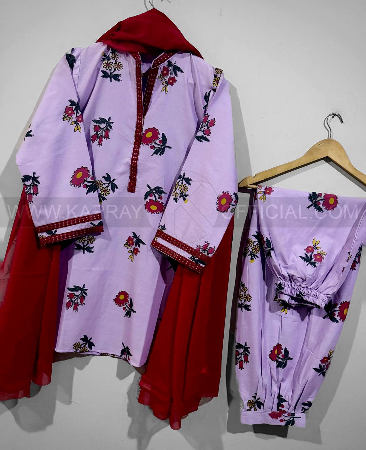 Digital Motif Printed With Neck Sleeves EMB Lace 3-Piece Suit