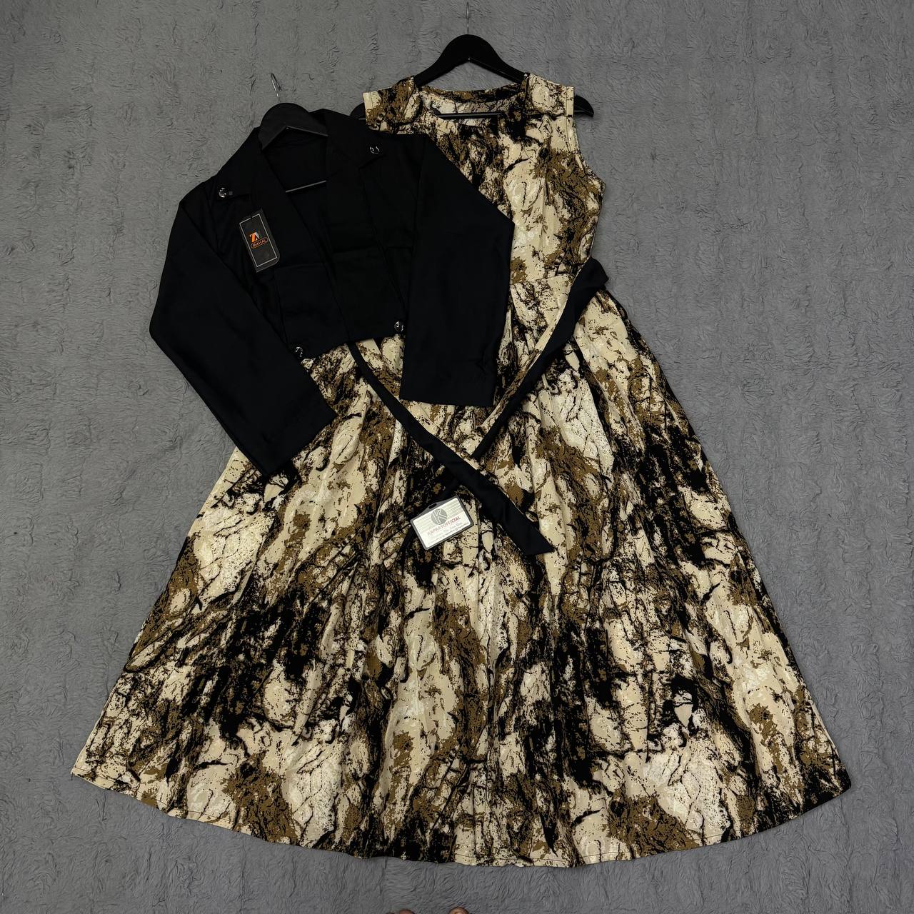 Elegant Cote Maxi Dress K90